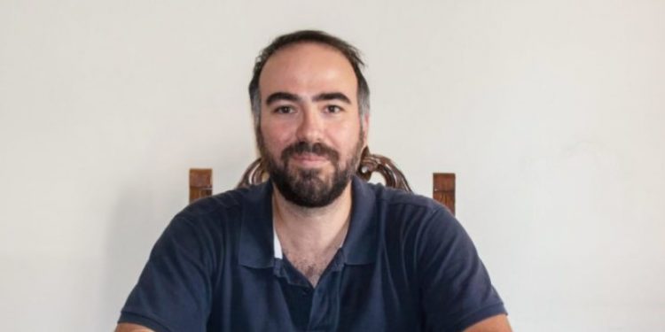 Θρήνος για τον 41χρονο Καρδιολόγο-“Έφυγε” απο κορωνοϊό ο άτυχος πατέρας 2 παιδιών