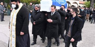 Σπαραγμός για τον 41χρονο Πέτρο Γιάμαλη-Ράγισαν καρδιές στην κηδεία του 41χρονου εργοδηγού[photos]
