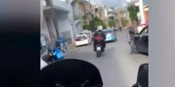 Alldaynews.gr ΔΙ.ΑΣ-Τζάνειο-Παίδων σε 12 λεπτά: Βίντεο από τη διάσωση αστραπή για 3χρονη που κατάπιε μπαταρία