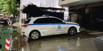 Alldaynews.gr Νέο θρίλερ:  Νεκρή 58χρονη γυναίκα σε κοινόχρηστο χώρο πολυκατοικίας