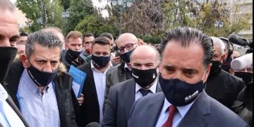 Απεργία στην εστίαση: Τα “έψαλλαν” στον Άδωνι – Είμαστε και αχάριστοι; Κάντε προσλήψεις στα νοσοκομεία