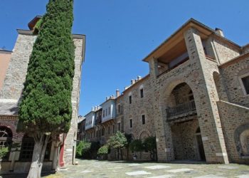 Άγιο Όρος: Δύο νεκροί σε λίγες μέρες από κορωνοϊό – Πέθανε 59χρονος διασωληνωμένος μοναχός