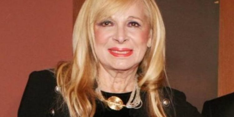 Alldaynews.gr Θρήνος για την Άννα Φόνσου-Το σπαρακτικό αντίο:”Έφυγες αγάπη μου 7 παρά 5″