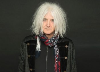 Νίκος Καρβέλας: Η εντυπωσιακή 31χρονη σύντροφος του με την οποία περιμένει το τρίτο του παιδί (φωτο, video)