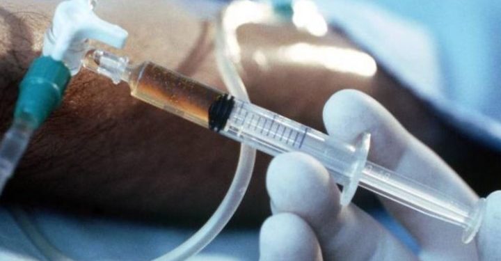 Οι τελευταίες στιγμές μιας 76χρονης που έκανε ευθανασία-Ήπιε σαμπάνια, άκουσε το αγαπημένο της τραγούδι και πέθανε[video]