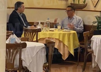 Alldaynews.gr O Αντι Γκαρσία τρώει σουτζουκάκια και γύρο με τον Τζιτζικώστα στη Θεσσαλονίκη