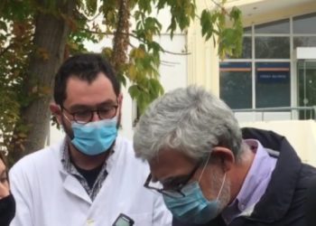 Κατέρρευσε μπροστά στην κάμερα ο διευθυντής της κλινικής Covid του Γενικού Νοσοκομείου Λάρισας (video)