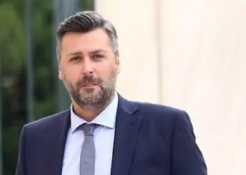 Δύσκολες ώρες για τον Γιάννη Καλλιάνο-Τι συμβαίνει με τους γονείς του