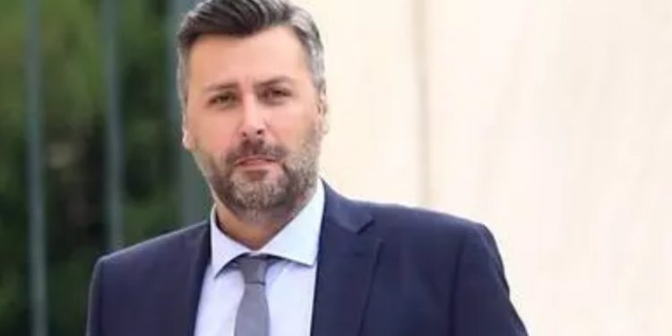 Alldaynews.gr Δύσκολες ώρες για τον Γιάννη Καλλιάνο-Τι συμβαίνει με τους γονείς του