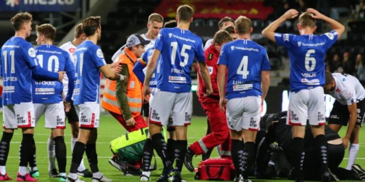 Σοκ με 28χρονο ποδοσφαιριστή: Έπαθε καρδιακή προσβολή και κατέρρευσε στο γήπεδο (φωτο)