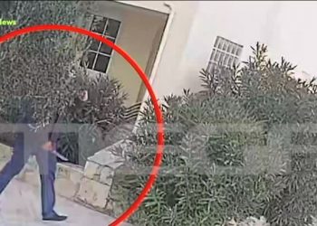 Σοκάρει το βίντεο με τον γυναικοκτόνο να κυνηγάει τη Νεκταρία με μαχαίρι