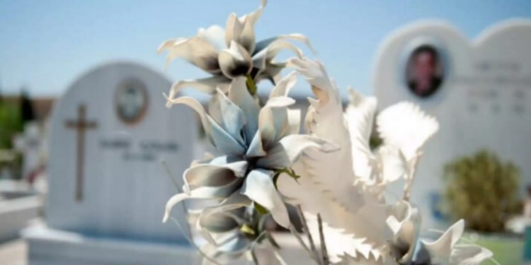 Alldaynews.gr Οικογενειακή Τραγωδία Στα “40” του 32χρονου γιου πέθανε και ο 52χρονος πατέρας