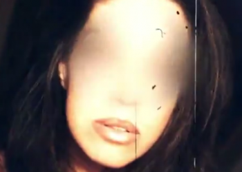 Λάρισα: Τι λέει με φωνή που “σπάει” η ανεμβολίαστη έγκυος που ήταν για 10 μέρες στην ΜΕΘ: «Έκαναν τα πάντα να μείνω στη ζωή…»