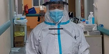 Κορονοϊός: Καθηλώνει το μήνυμα νοσηλεύτριας – «Εδώ Γεννηματάς, φοβάμαι μαμά»