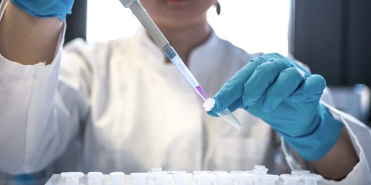 Alldaynews.gr Μετάλλαξη ”Όμικρον”: Σκληρά μέτρα για τους Ανεμβολίαστους εργαζόμενους-Νέο ΣΟΚ για την εστίαση