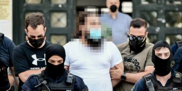 Alldaynews.gr Μονή Πετράκη: «Πήρα την ιδέα από την Έφη, που επιτέθηκε στην Ιωάννα», λέει ο ιερέας που έριξε το καυστικό υγρό