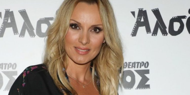 Βαρύ Πένθος για την Πέγκυ Ζήνα – «Πόσο ξαφνικά έφυγες…»