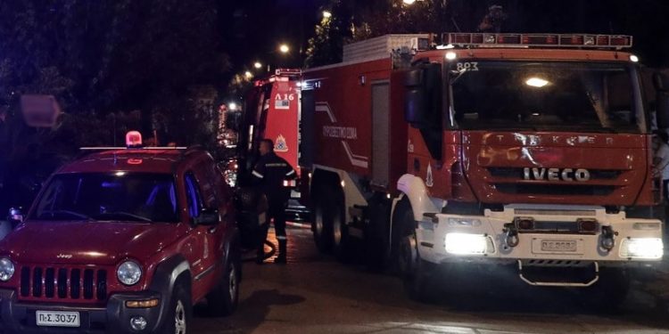 Alldaynews.gr Πανικός σε πολυκατοικία στις Αχαρνές – Κάηκαν πέντε αυτοκίνητα σε πυλωτή