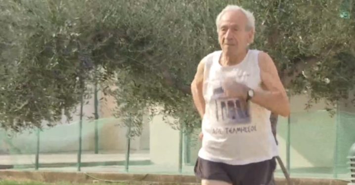 Στέλιος Πρασσάς: Μαραθωνοδρόμος ετών 90-Έτοιμος για αύριο (video)