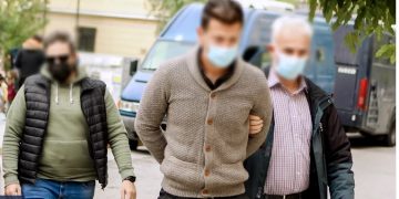 Alldaynews.gr Στη φυλακή ο 35χρονος προπονητής τένις που ασελγούσε σε ανήλικες μαθήτριες