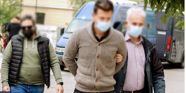 Alldaynews.gr Στη φυλακή ο 35χρονος προπονητής τένις που ασελγούσε σε ανήλικες μαθήτριες