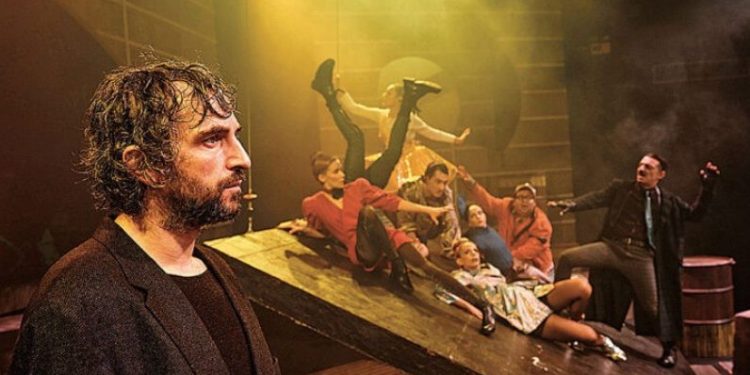 Alldaynews.gr Άρης Σερβετάλης: Γιατί έγινε ο «ήρωας» των αντιεμβολιαστών