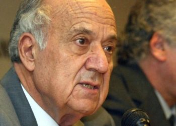 Πέθανε ο πρώην δήμαρχος Γλυφάδας Στέλιος Σφακιανάκης