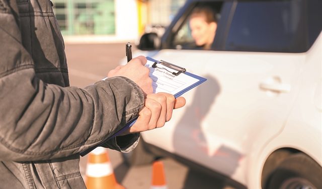 Alldaynews.gr Είδωλο ετών 37: Πήγε οδηγώντας να δώσει εξετάσεις για δίπλωμα και… συνελήφθη