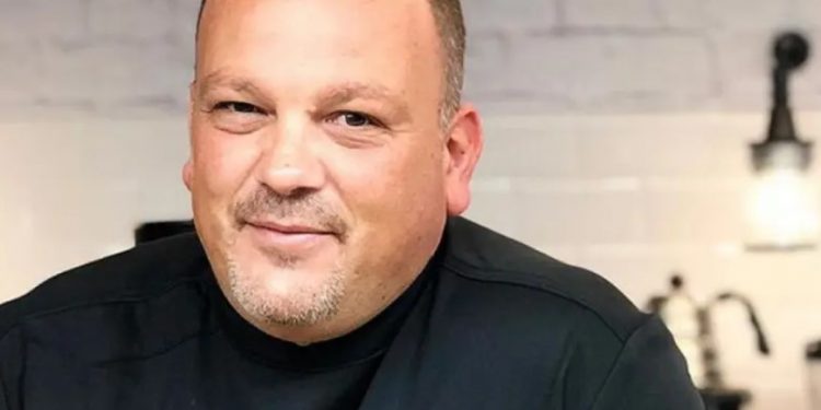 Alldaynews.gr Δημήτρης Σκαρμούτσος: «Έχασα 20 κιλά γιατί φοβόμουν μην πάθω εγκεφαλικό»