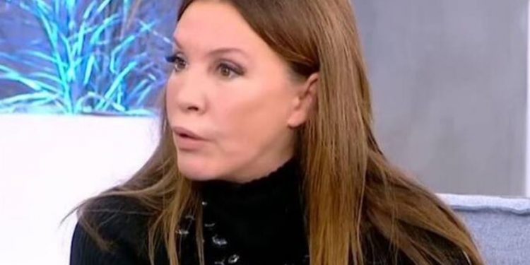 Βάνα Μπάρμπα: ”Κινδυνεύω. Έχει εμπάθεια, έπινε κάτω από το σπίτι”