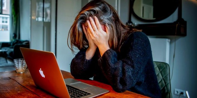 Alldaynews.gr 3 συμπτώματα που οι γυναίκες δεν πρέπει ποτέ να αγνοούν-Τι μπορεί να σημαίνουν