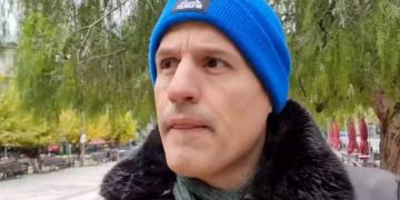 Γρηγόρης Πετράκος: «Έχουμε επίσημα δικτατορία… Τους γέρους μας δεν θα τους εκβιάσετε. Θα τους βοηθήσουμε όλοι μαζί» (video)