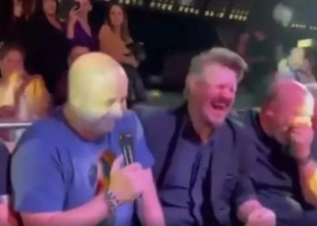 Ρεσιτάλ μαντινάδας από Σεφερλή – Ζωιδάκη: «Ξεράθηκε» ο Πάνος Κιάμος