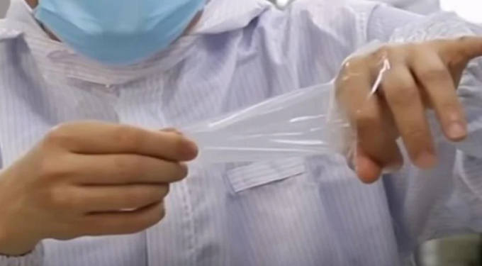 Alldaynews.gr Γυναικολόγος δημιούργησε το πρώτο unisex προφυλακτικό – Πώς χρησιμοποιείται (video)