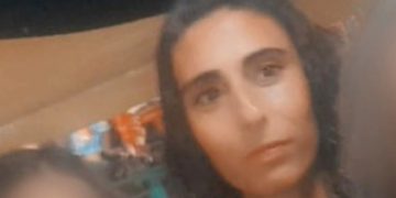 Αλεξανδρούπολη: Θρήνος και Οργή για την Δολοφονία της 29χρονης μητέρας-Την “Σκότωσε” στο Ξύλο[video]