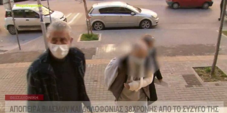Alldaynews.gr Απόπειρα βιασμού και δολοφονίας 38χρονης από το σύζυγο – Τι λέει ένας από τους αστυνομικούς που απέτρεψαν τη γυναικοκτονία