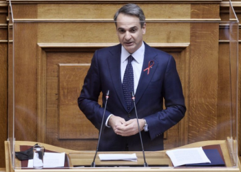 Ο Μπάτμαν είναι αρνητής και οργάνωσε συγκέντρωση διαμαρτυρίας στην Πάφο (vid)