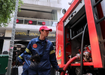 Alldaynews.gr Φωτιά σε σπίτι στο Μεταξουργείο – Στο νοσοκομείο δύο παιδιά