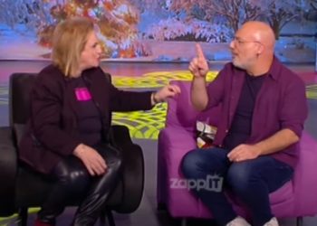 Έκανε πανικό η Ματίνα Παγώνη στον Μουτσινά για το εμβόλιο – «Τι είναι αυτά που κάθεσαι και λες»