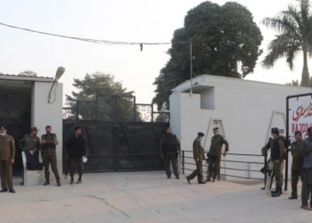 Άγρια δολοφονία διευθυντή εργοστασίου: Τον λιντσάρισε όχλος εργαζομένων λόγω.. βλασφημίας!