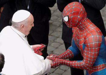 Πάπας Φραγκίσκος: Ο αρραβώνας, η ερωτική απογοήτευση και η λατρεία για το ποδόσφαιρο