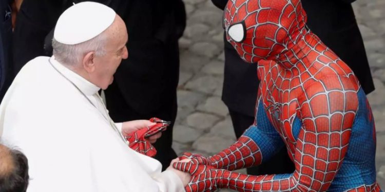 Πάπας Φραγκίσκος: Ο αρραβώνας, η ερωτική απογοήτευση και η λατρεία για το ποδόσφαιρο