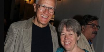 Ιερέας έγινε ο γνωστός καθηγητής χειρουργικής Δ. Λινός και σύζυγος της γνωστής επιδημιολόγου Α. Λινού