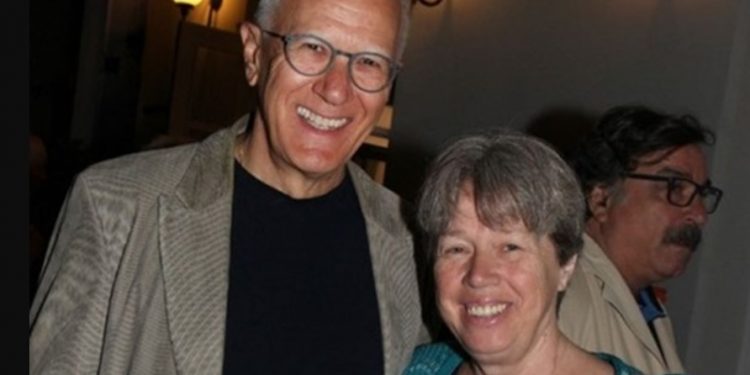 Ιερέας έγινε ο γνωστός καθηγητής χειρουργικής Δ. Λινός και σύζυγος της γνωστής επιδημιολόγου Α. Λινού