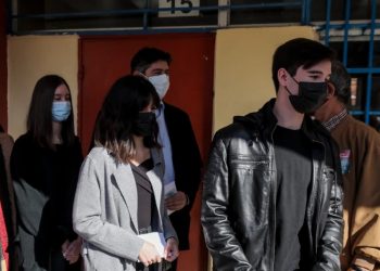 Εκλογές ΚΙΝΑΛ: Στην Καλλιθέα ψήφισε η οικογένεια της Φώφης Γεννηματά[photos]