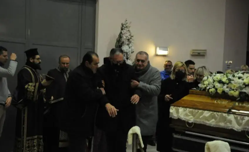 Θρήνος στην κηδεία του 32χρονου Στέφαν Γέλοβατς-Τραγική φιγούρα η αδερφή του[photos]