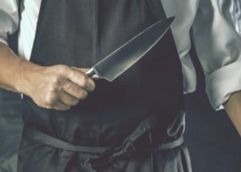 Τραγικό: Μάγειρας Αποκεφάλισε με μπαλτά 18χρονο φοιτητή σε εστία Επιστήμης και Πολιτισμού[photo]