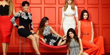 Νεκρή η μάνατζερ των Καρντάσιαν: Βρέθηκε μαχαιρωμένη από τον σύντροφό της