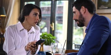 Alldaynews.gr Σασμός: Ο Άγγελος μαθαίνει την ταυτότητα του πατέρα του με έναν περίεργο τρόπο