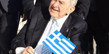 Alldaynews.gr Τέως βασιλιάς Κωνσταντίνος-Ανατροπή: Δύσκολές ώρες στη ΜΕΘ αλλά οχι απο ισχαιμικό επεισόδιο